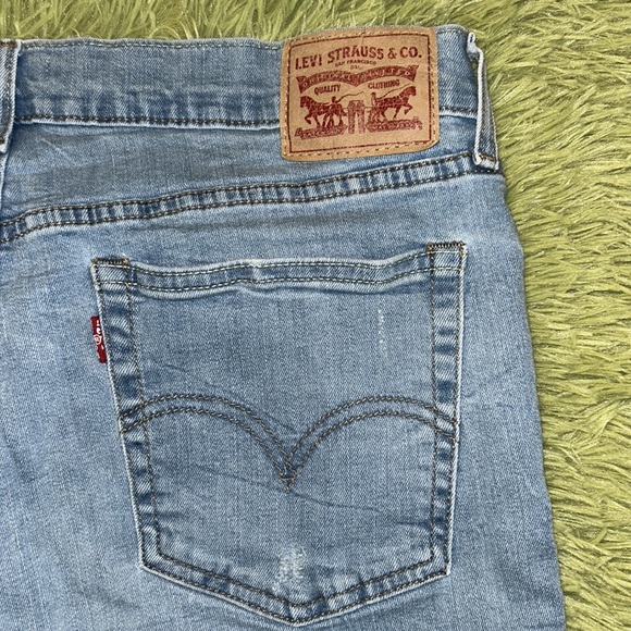 Levi’s Low Rise Boyfriend Jeans - Picture 6 of 6